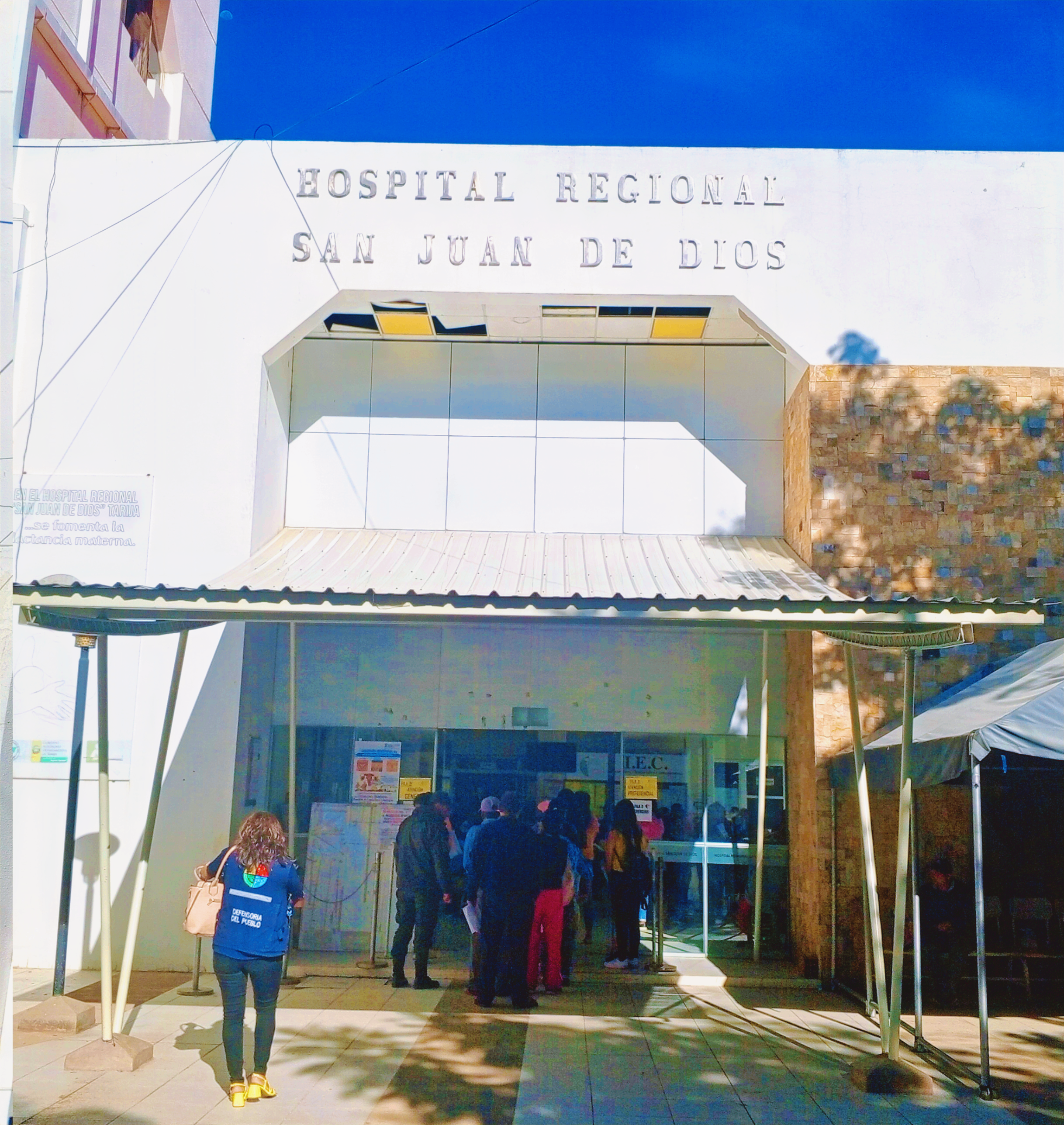 La Defensoría del Pueblo verifica la situación del Hospital Regional San Juan de Dios de Tarija ante la falta de personal médico.