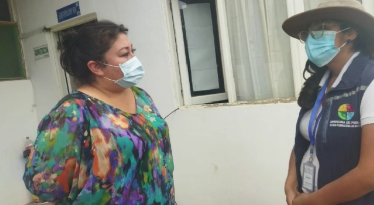 Defensoría del Pueblo investiga caso del neonato que cayó al suelo al nacer en Guanay y gestiona su traslado al Hospital del Niño de La Paz