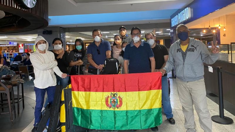Defensoría del Pueblo pide a la Cancillería atención para los 8 bolivianos varados en Brasil