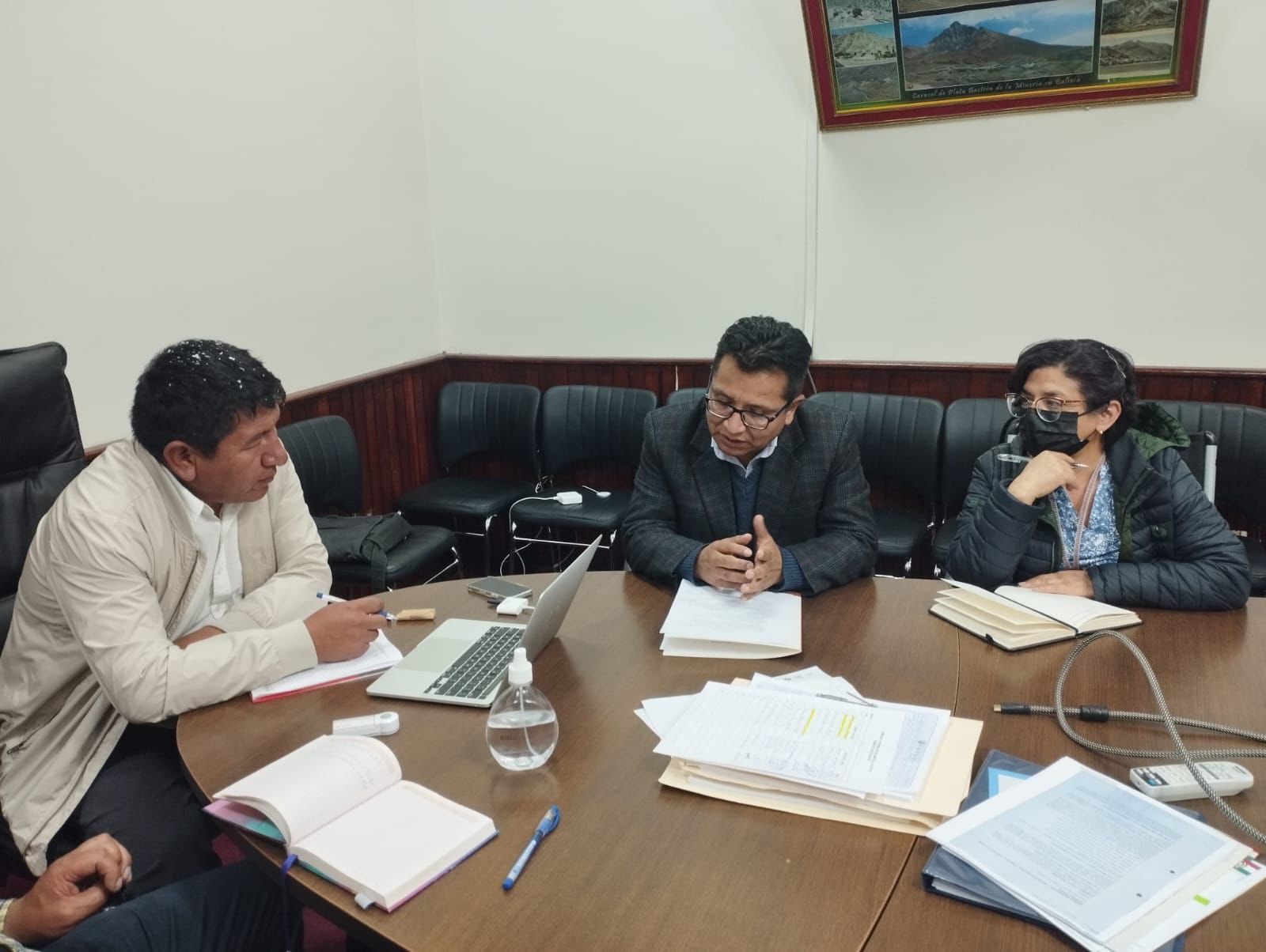 El Defensor del Pueblo presenta a Gobernador de Potosí las problemáticas que poblaciones atraviesan en el ejercicio de sus derechos