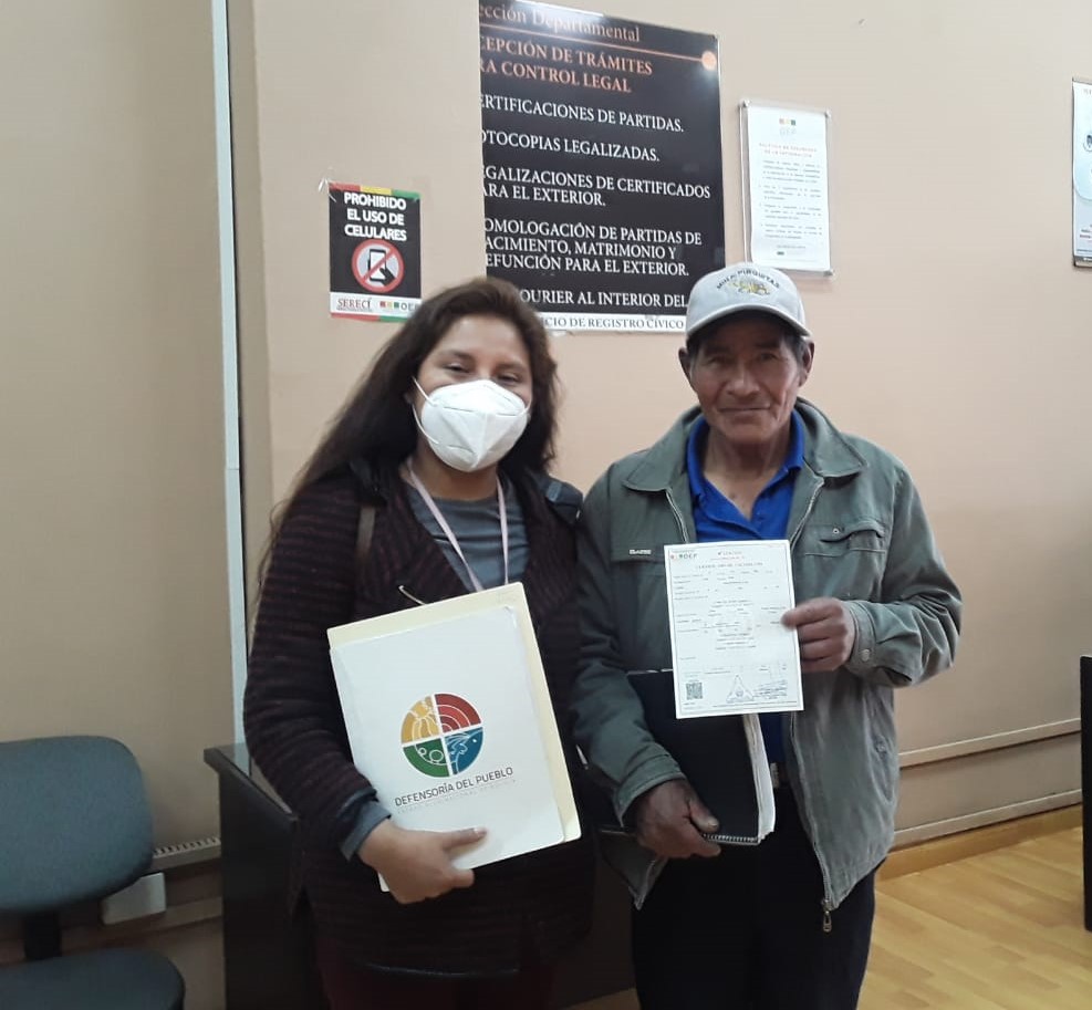 La Defensoría del Pueblo coadyuvó a obtener el certificado de nacimiento de un adulto mayor del Municipio de Achocalla