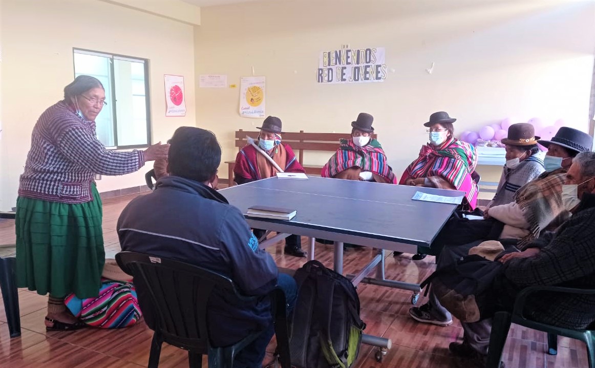Acción defensorial garantiza acceso al agua potable a una persona adulta mayor de la Comunidad Sapana Jayuma en Desaguadero