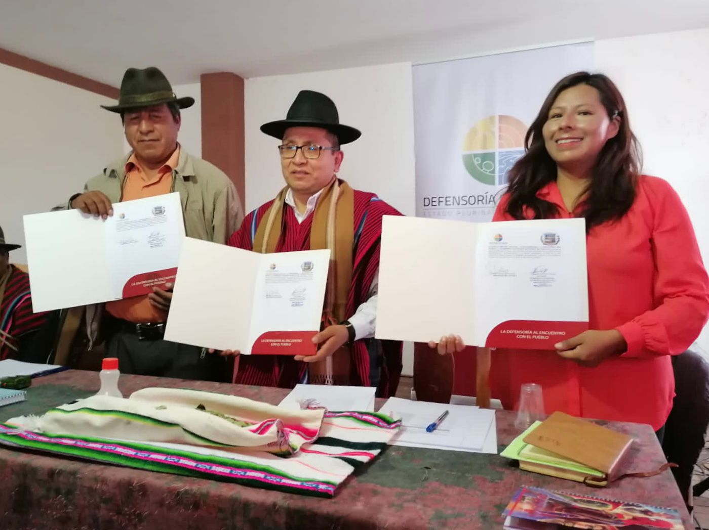 Defensoría del Pueblo y Gobierno Autónomo Municipal de Collana suscriben convenio para fortalecer la protección de derechos humanos de esa población