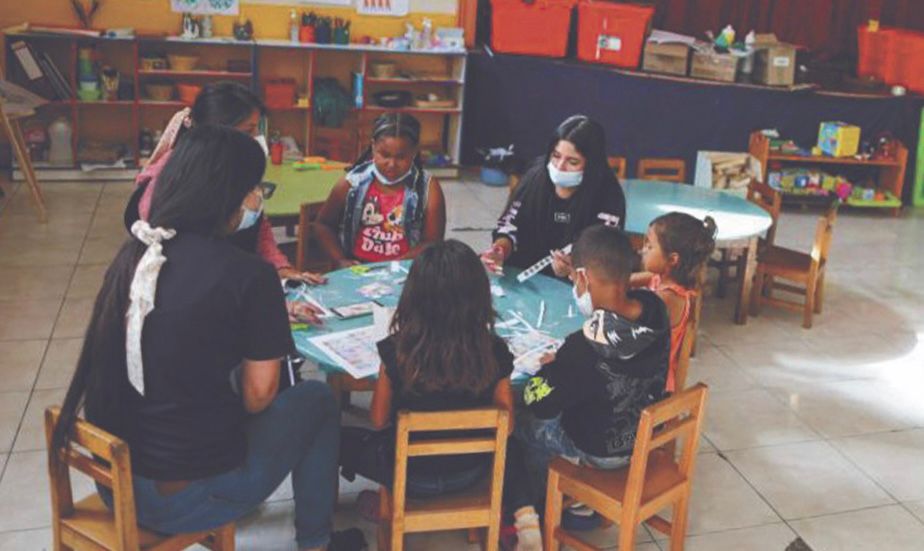 La Defensoría logra repatriar a 35 niñas, niños y adolescentes de Chile